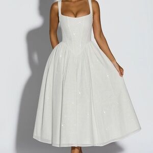 Women’s White Dress (BabyBoo)